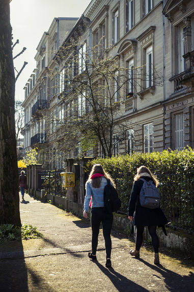 La rue de l'Université, qui jouxte le campus impérial. © Pascal Bastien